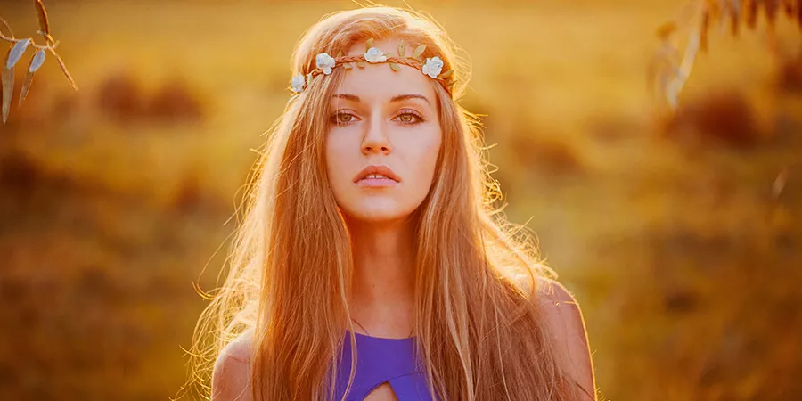 sunlight-women-outdoors-model.jpg